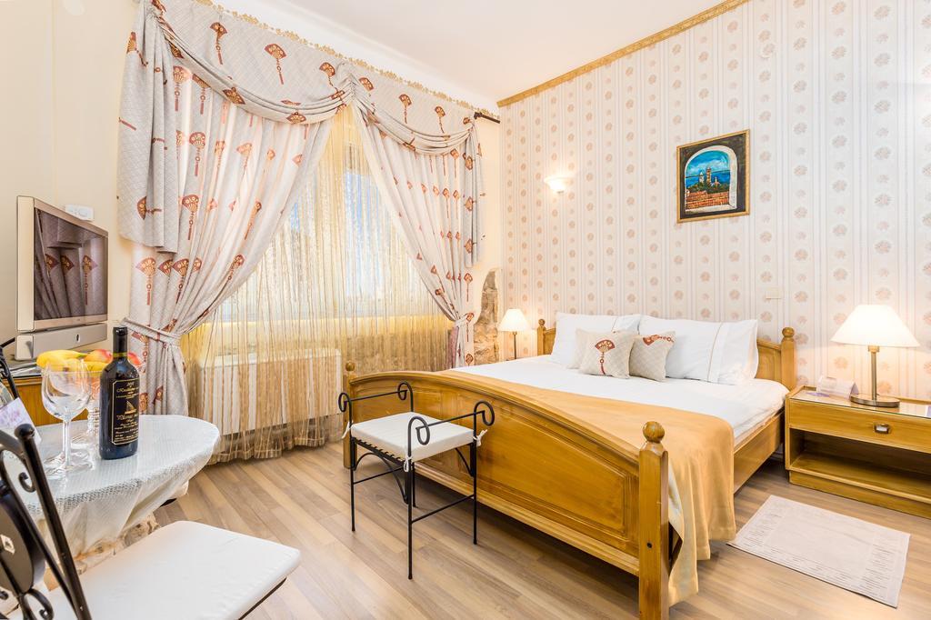 Villas Arbia - Margita Beach Hotel Банёл Экстерьер фото